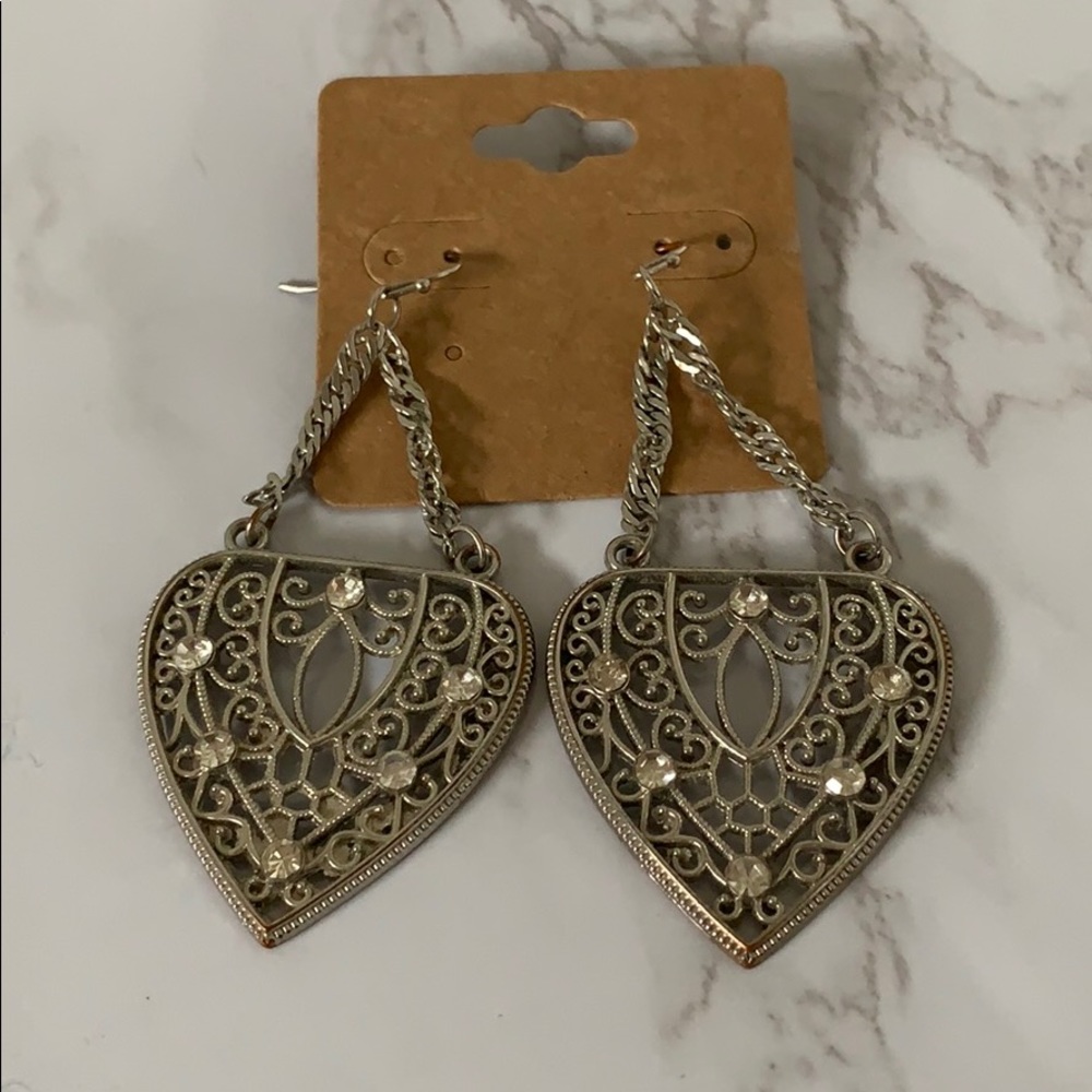 Chandelier earrings
